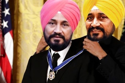 AAP Notches Up Poll Humour With 'Channi Awarding Channi' Meme in Sand Mining Case, Cops Say Probe on