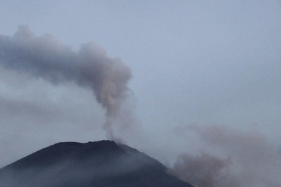 Indonesia Raises Alert Level for Krakatoa's Offspring Volcano