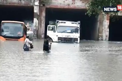 Heavy Rain Batters Delhi-NCR, Throws Life out of Gear