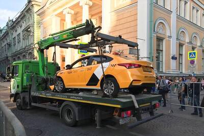 Moscow Police Say Seven Hurt as Taxi Ploughs Into FIFA World Cup Crowd