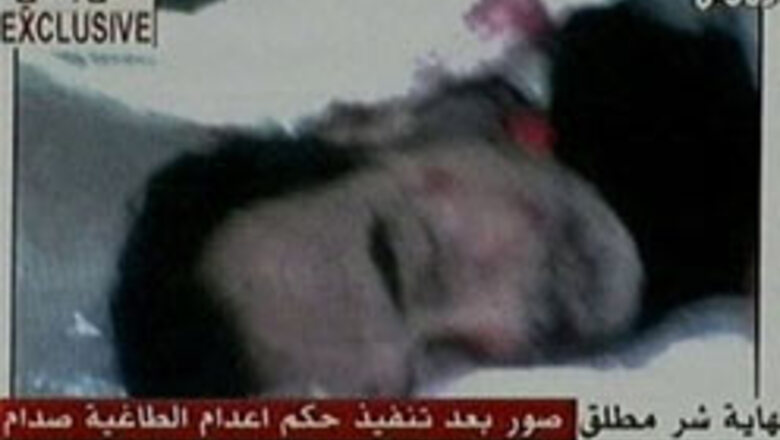 Camera phones at Saddam execution