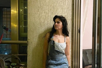 Shruti Seth Shares A Video Of Nailing A Headstand On Instagram