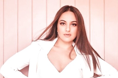 Sonakshi Sinha Looks Resplendent as She Promotes Bhuj: The Pride of India