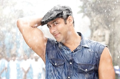 Filmfare: SRK, Salman to fight for the top spot