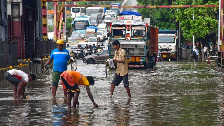 Mumbai Rains: Heavy Showers Waterlog Parts of City, IndiGo Issues Advisory For Flyers