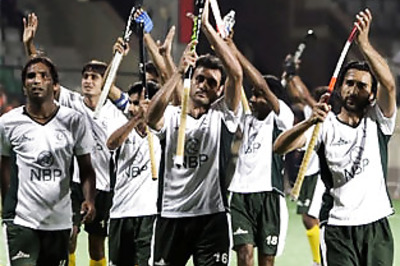 Pak bounce back with win over Spain