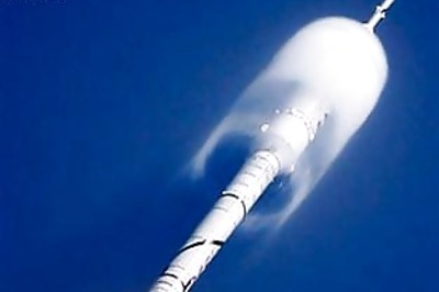 NASA's next generation rocket makes booming debut