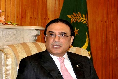 Pakistan Anti-corruption Court Extends Former President  Zardari's Judicial Remand by Three Days