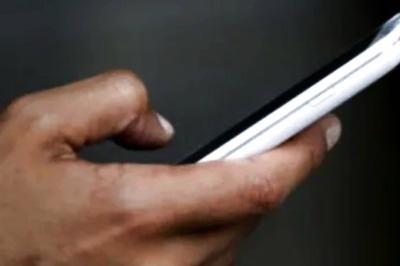 Gujarat: Teenage Boy Kills Younger Brother After Fight Over Mobile Phone to Play Online Game