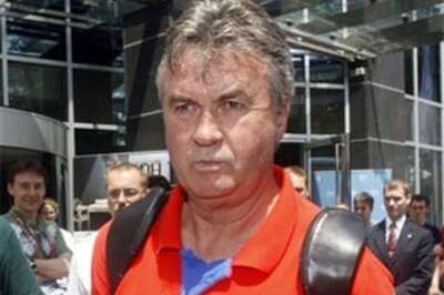 Hiddink not worried about juggling Chelsea and Russia
