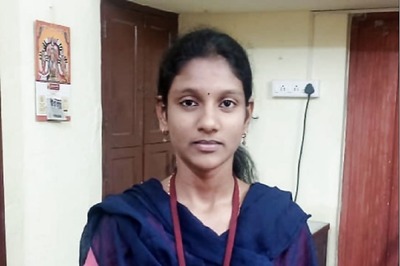 Govt Will Bear Higher Education Expenses of Salon Owner's Daughter: TN CM