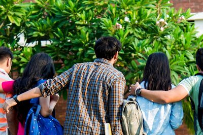 Goyal Asks NIFT Students to Engage with Weavers, Artisans