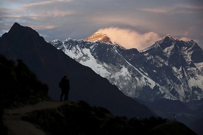 Traffic Jam-like Situation at Mt Everest as Over 200 Trekkers Attempt to Reach Summit Point