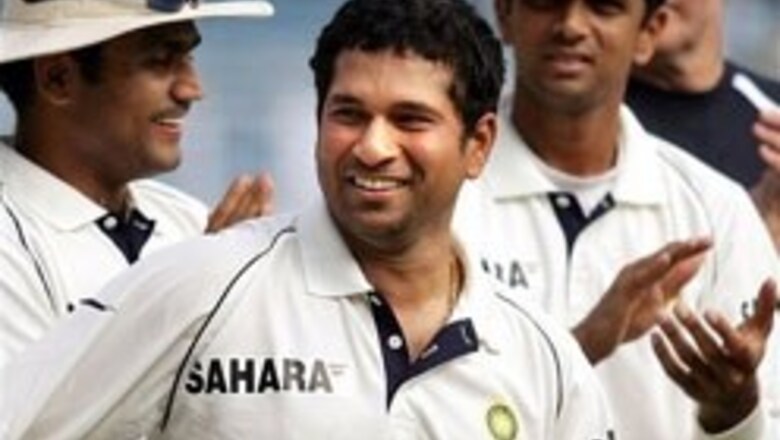 Ex-cricketers bat for Tendulkar