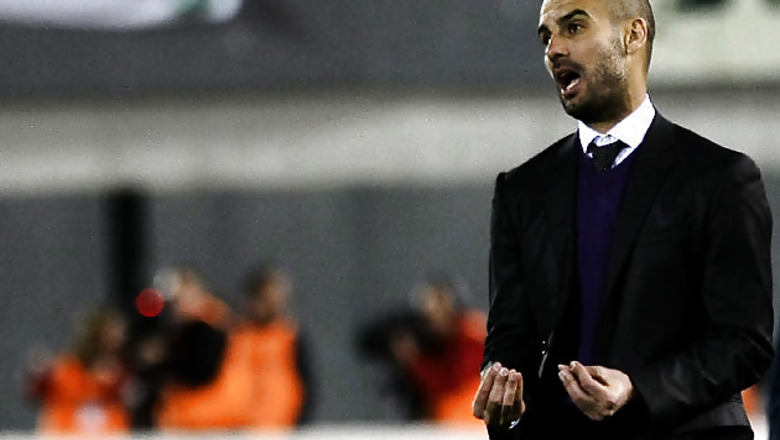 Frustrated Pep Guardiola slaps Thiago Alcantara