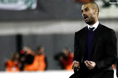 Frustrated Pep Guardiola slaps Thiago Alcantara