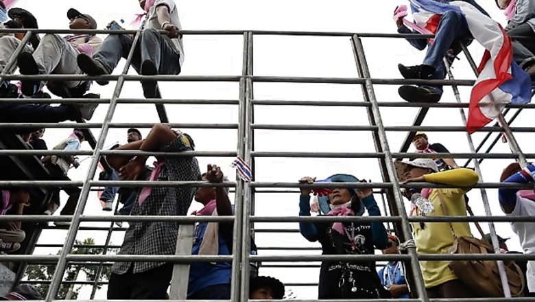 Thailand: Explosion, gunfire ring out near anti-government protest site
