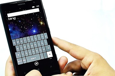 Microsoft brings its Word Flow virtual keyboard to iOS and Android