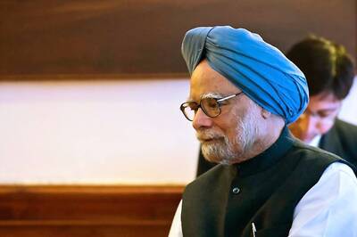Manmohan Singh's Statesman Touch Helps in the Passage of GST Bills in Parliament