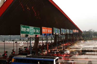 Govt to Start Pilot Projects to Replace Toll Plazas with Automatic Number Plate Recognition System