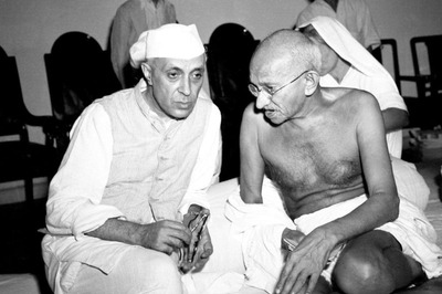 Opinion | How Bapu Differed from Nehru on Village Economy, Non-Violence, Religion and Rural Economics