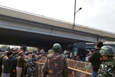 15 MPs from 10 Opposition Parties Not Allowed to Reach Ghazipur Farmer Protest Site, Says Harsimrat Kaur Badal