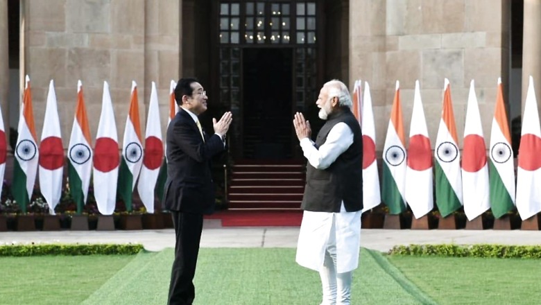 'Advancing Friendship': Modi Meets Japanese PM, Discusses Ways to Boost Economic, Cultural Ties