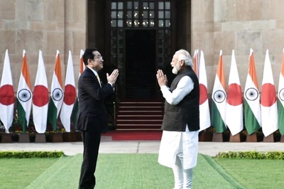 'Advancing Friendship': Modi Meets Japanese PM, Discusses Ways to Boost Economic, Cultural Ties