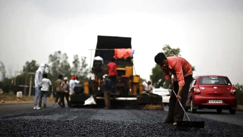 Modi takes the wheel to end blockades in the Delhi-Jaipur Pink City Expressway