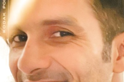 Shahid Kapoor's Clean-Shaven Look Leaves Fans in Splits; Ishaan Khatter Calls Him Vampire