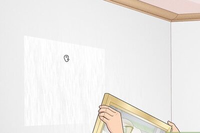 How to Clean White Walls