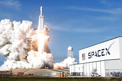 Elon Musk's SpaceX Powerful Rocket Tech Could Put Lives at Risk: NASA Safety Experts