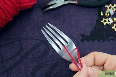 How to Make a Pom Pom Necklace