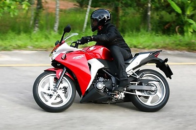 Honda recalls 11,500 CBR 250R bikes due to faulty brakes