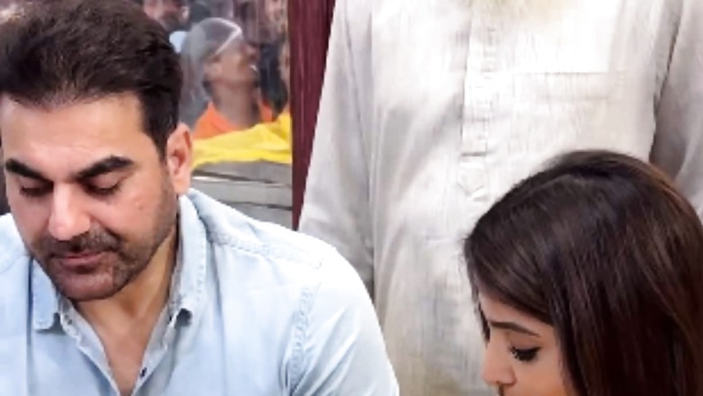 Watch: Arbaaz Khan Turns Caring Husband For Sshura Khan At Iftaar Party