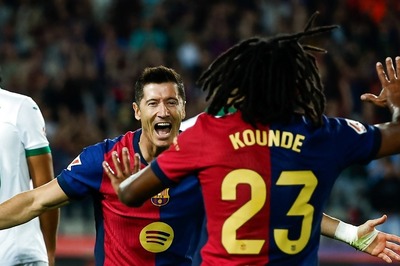 Robert Lewandowski Helps Liga Leaders Barcelona Past Getafe