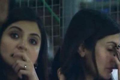 Anushka Sharma Fights Back Tears As India Loses World Cup 2023 To Australia; Watch Video