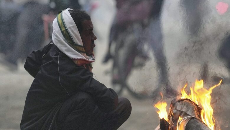 Poor AQI, 23 Trains Delayed: Dense Fog Covers Delhi, NCR As Mercury Dips to 6°C