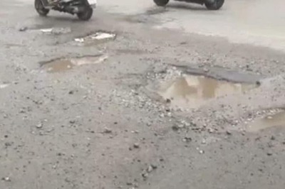 File FIR on Complaints About Pothole Accidents: Karnataka HC to Home Department