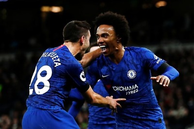 Permier League: Chelsea Outplay Tottenham Hotspur with Willian Double