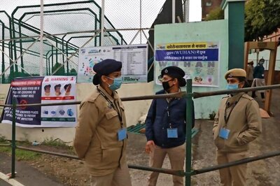 Delhi Police Files FIRs against Inmates of Dwarka, Bakkarwala Quarantine Centres for Misbehaviour