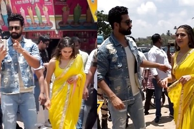 Sara Ali Khan Colours Chaupati Yellow With Her Sexy Saree at Zara Hatke Zara Bachke Trailer Launch
