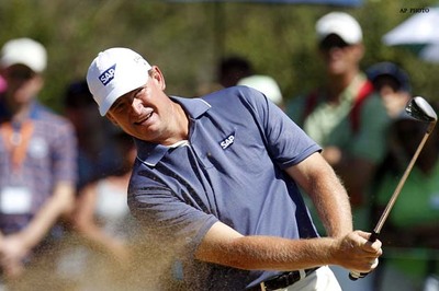 Ernie Els carries two shot lead into last day