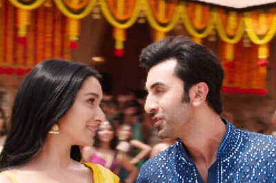 Ranbir, Shraddha Give Us a New Holi Anthem With Show Me The Thumka from TJMM