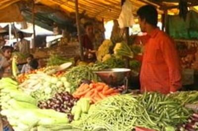 Inflation halves to 6.61 pc from peak of 12.91 pc