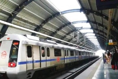 50% Seat Capacity, No Standing Passenger Allowed: DMRC Issues SoPs As Yellow Alert Sounded in Delhi