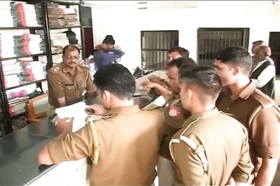 UP DGP's Dos and Don'ts on Anti-Romeo Drive, Vigilantism