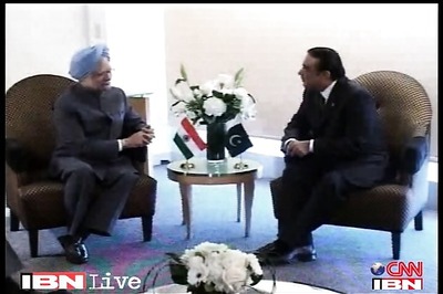 Not going to India to discuss Saeed: Zardari
