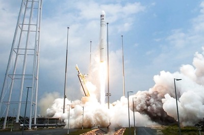 NASA to Open Moon Rock Samples Sealed After Apollo Missions 50 Years Ago