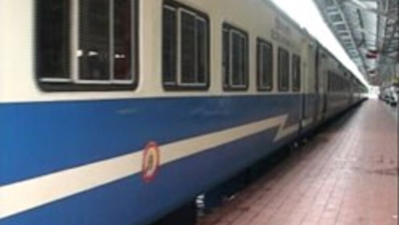 Brahmaputra Mail derails, 21 injured